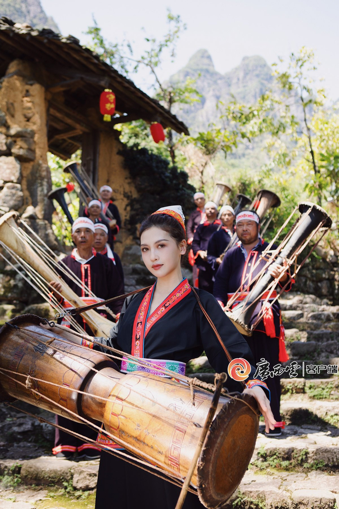 阿靖zi拍摄的瑶族服饰。受访者供图