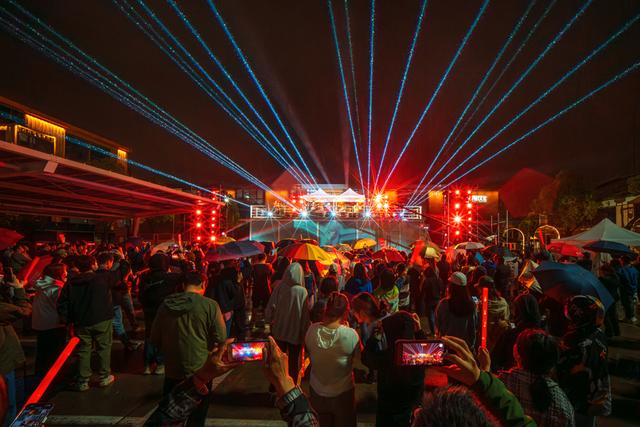 箱集音乐节盛况。 受访者供图