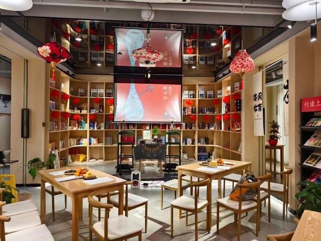 有书有咖啡的文化空间，能否持续吸引年轻人？ 受访者供图。