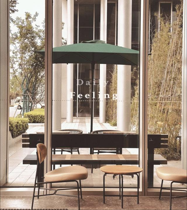 临港城工科技绿洲星巴克店景。 受访者供图