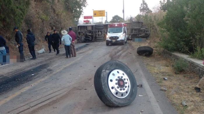 墨西哥中部一客车翻车 致14人死亡