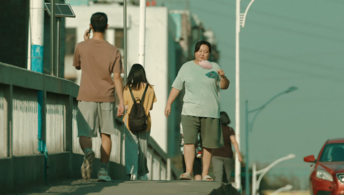 《热辣滚烫》里乐莹的装扮图源电影《热辣滚烫》