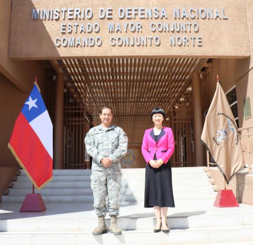 驻伊基克总领事傅新蓉拜会新任智利北部地区三军联指司令斯坦格大将