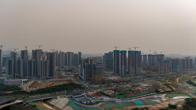 深圳光明区在建楼盘建筑群（资料图）