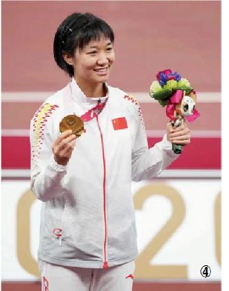 文晓燕在东京残奥会上获得女子T37级跳远比赛金牌。