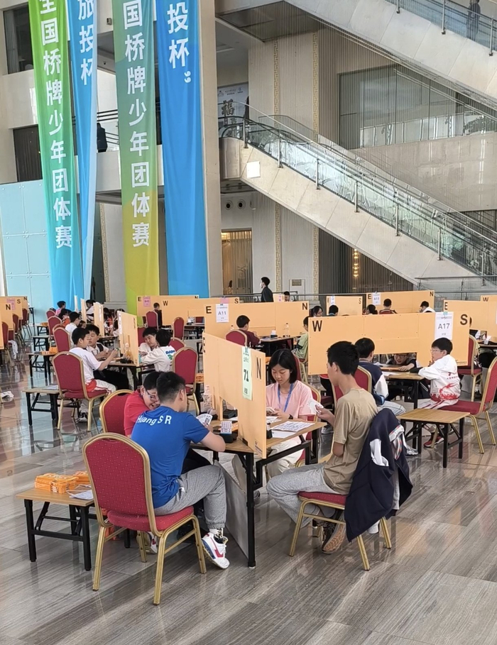 常明 摄本次比赛由中国桥牌协会,石家庄市人民政府共同主办,河北省