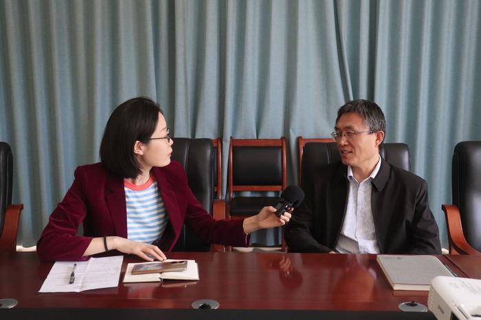晨光生物科技集团副总经理连运河接受河北广播电视台记者采访
