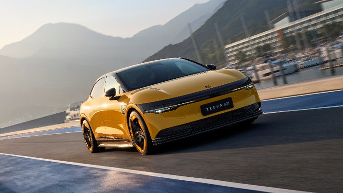 极氪007。 吉利汽车供图 华龙网发