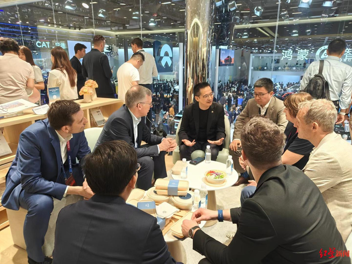 更多的海外面孔