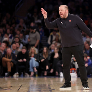 分析锡伯杜执教风格对轮换时间与防守强度的影响