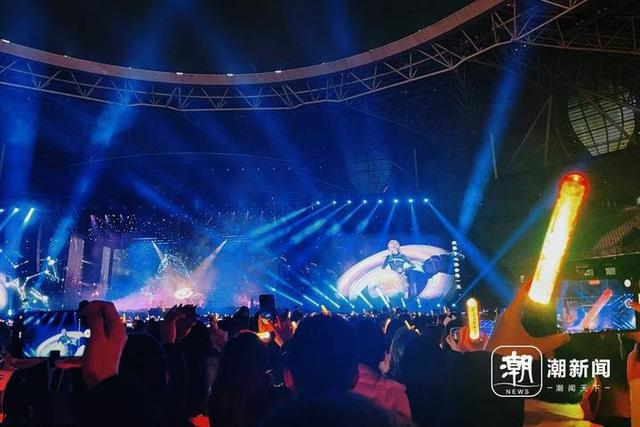 张韶涵“大莲花”演唱会现场。潮新闻见习记者 吴馥梅 摄
