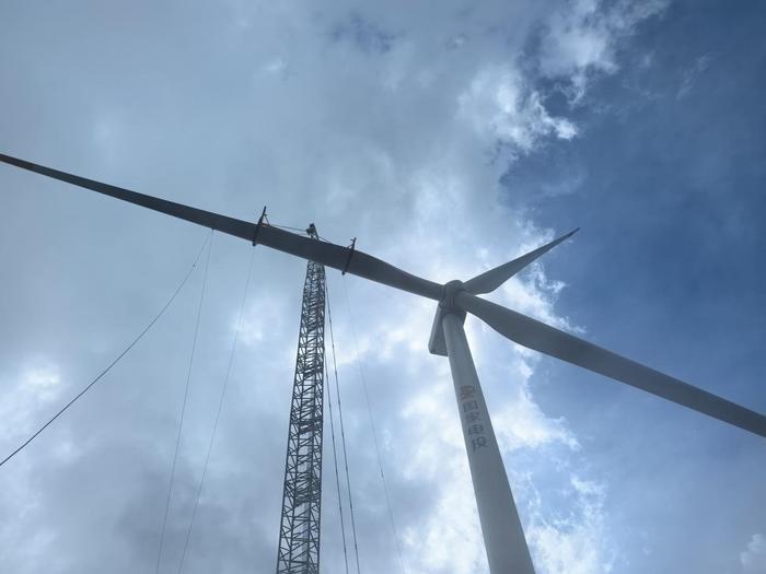 21台风机完成吊装！凉山州喜德县玛果梁子130兆瓦风电项目迎关键进展
