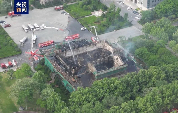 ▲灭火现场。图据央视新闻