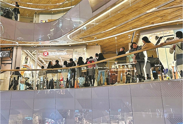 线下门店人气火爆  