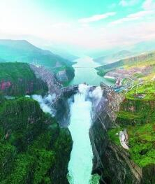 建成投产后的白鹤滩水电站全景。