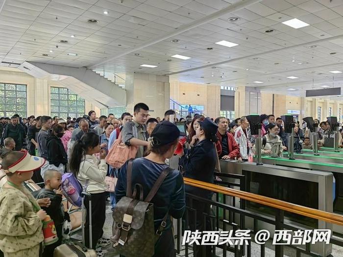 今日陕西铁路预计发送旅客超72万人次