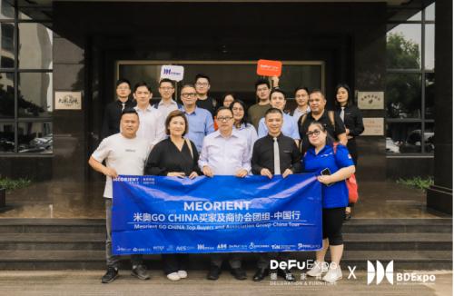 ▲代表團一行拜訪派雅門窗