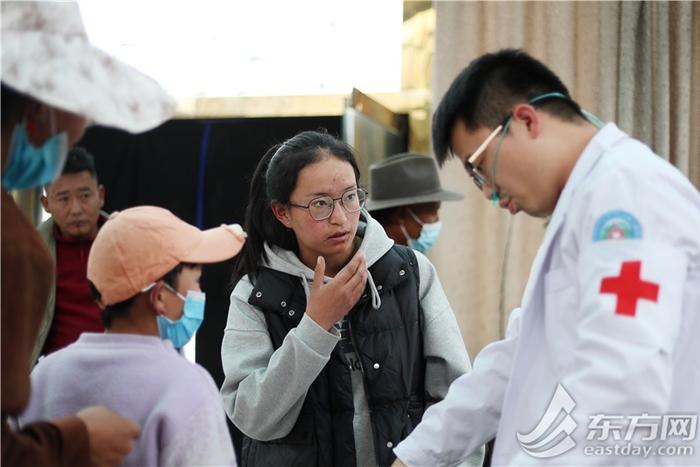 “格桑花之爱”绽放日喀则①｜10年前藏区患儿变公益志愿者：“上海医生改变我的人生”