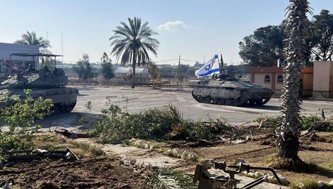 　　综合《以色列时报》等多家媒体7日报道，以军进入拉法口岸加沙一侧。此图为《以色列时报》报道配图