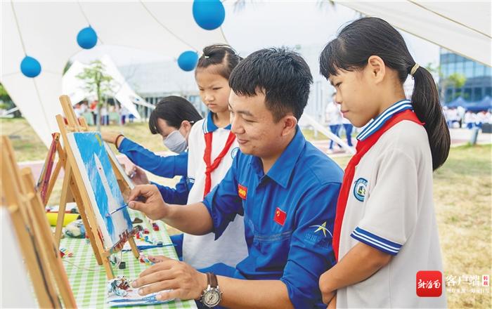 今年4月，文昌航天科普中心举办科普活动。海南日报记者袁琛 摄