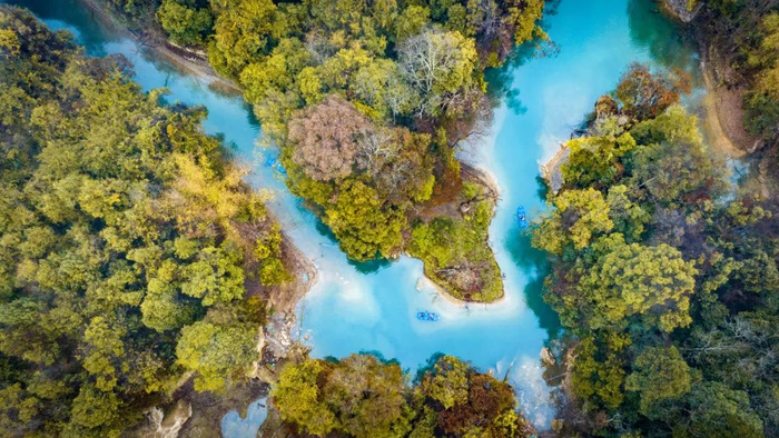 贵州荔波小七孔鸳鸯湖 图虫创意 供图