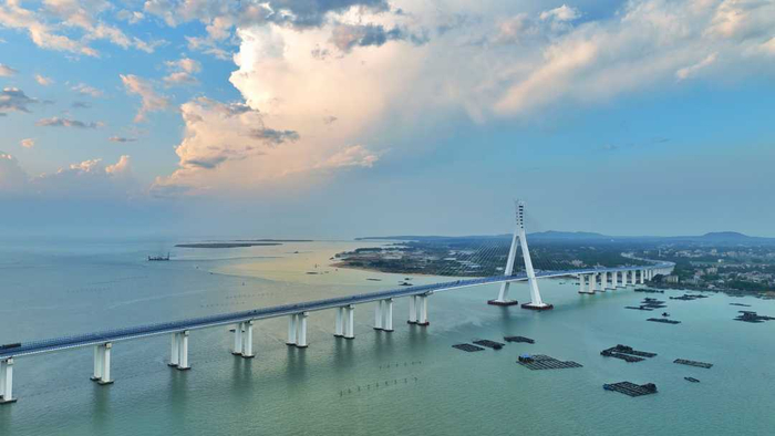 海文大桥。