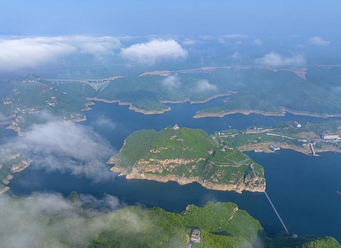 河南济源:黄河三峡景区雨后初霁,云蒸雾腾