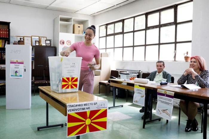 北马其顿举行议会及第二轮总统选举