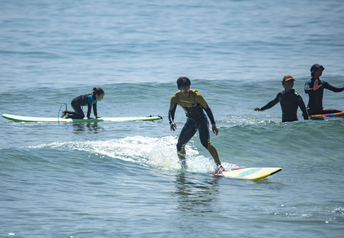 ▲万宁日月湾冲浪戏水 图据视觉中国