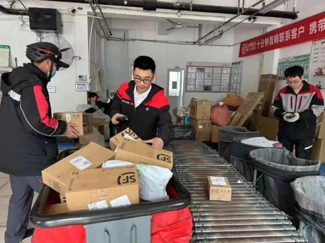 工会代表,志愿者……你的快递小哥不只是一位小哥!|工会|王俊超|快递_