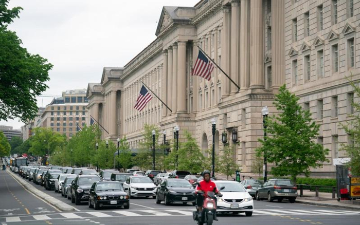 ▲这是4月25日在美国首都华盛顿拍摄的商务部大楼。图/新华社