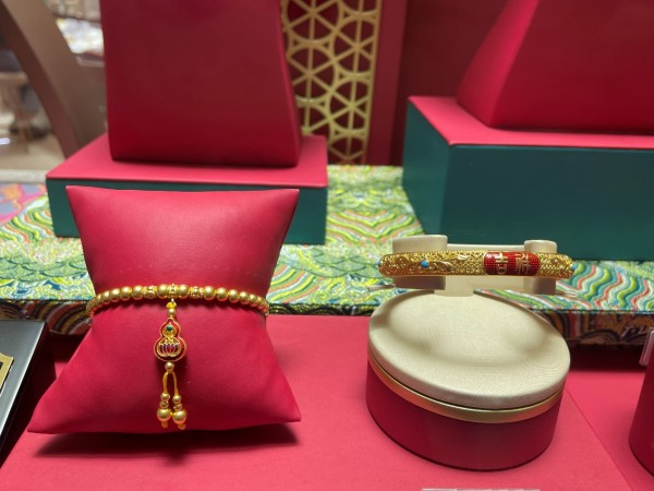 图：金饰销量在母亲节前快速增长