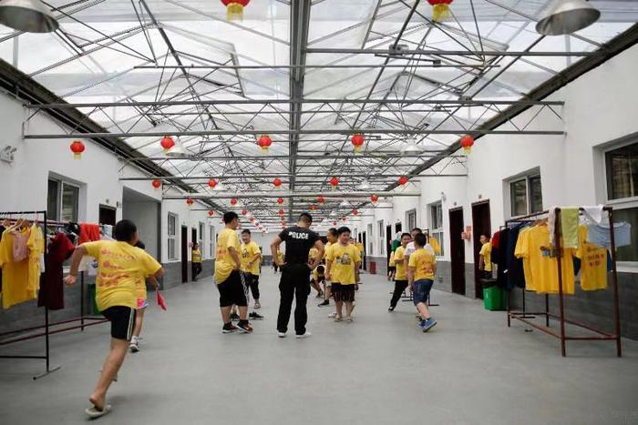   孩子们在湖南省儿童医院举办的小胖墩瘦身夏令营营区内。（受访单位供图）