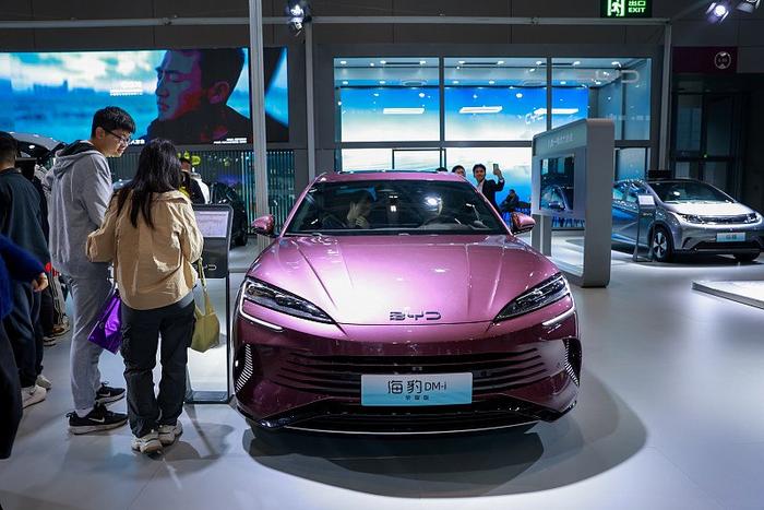 “新能源汽车第一城”深圳调整指标申请条件，释放哪些重要信号？