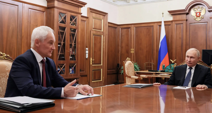 ▲普京和别洛乌索夫