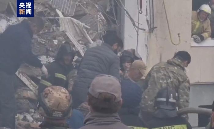 受导弹警报影响 俄别尔哥罗德坍塌居民楼搜救被迫暂停