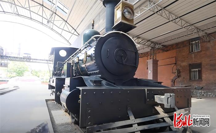 2023年7月，开滦国家矿山公园蒸汽机车观光园内陈列的蒸汽机车。 赵 珊摄