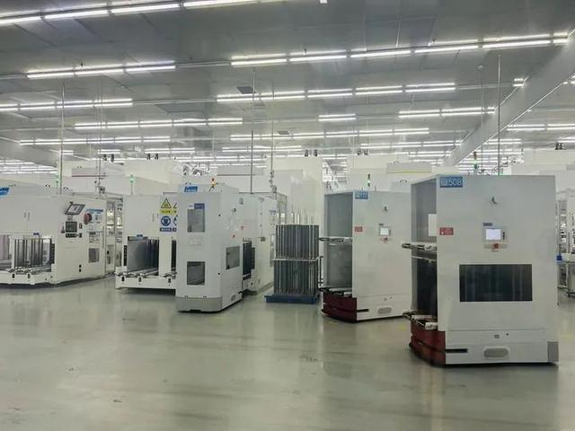滁州捷泰新能源科技有限公司的智能车间。新华社记者周畅 摄