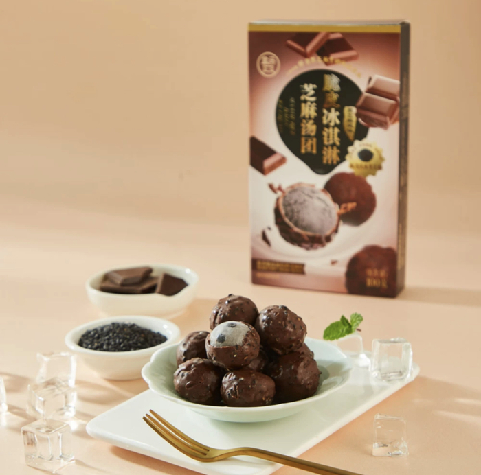 （中式雪糕受青睐 盒马黑芝麻汤团脆皮冰淇淋）