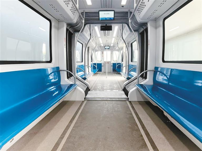 高新云巴车厢内部