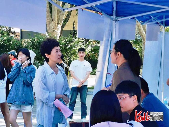 河北青年管理干部学院举办2024届毕业生校园双选会