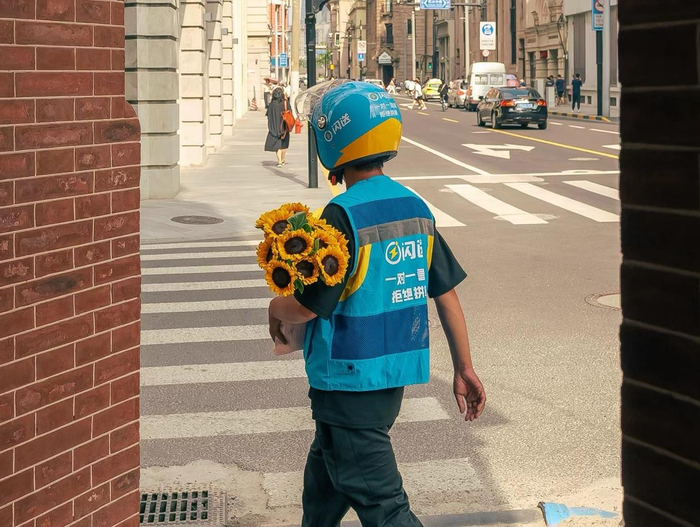 闪送成为不少商家和用户的优先选择。资料图片