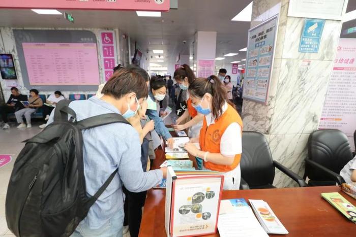 北京妇产医院开展营养周义诊咨询体验活动