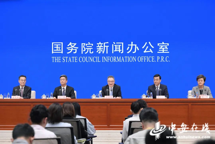 5月16日，国务院新闻办公室举行“推动高质量发展”系列主题新闻发布会。刘玉才摄