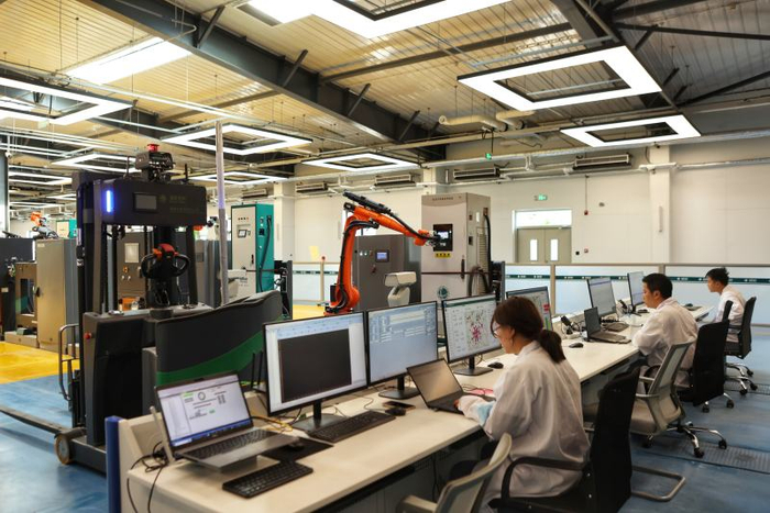 自动化检测流水线只有5个工位，相较于人工检测，其检测效率可提升90倍以上。新京报记者 李木易 摄