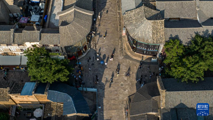 　　空中俯瞰昆明老街（无人机照片，5月13日摄）。