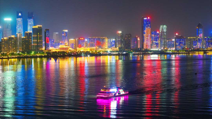 夜游赣江 流连忘返