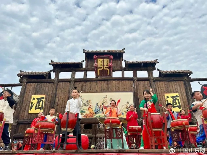 来源：红高粱影视城