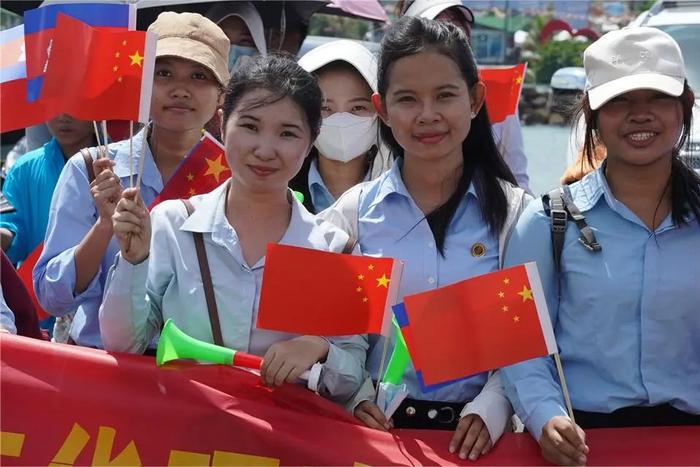  The local people gave a warm welcome. Photographed by Sun Mingze