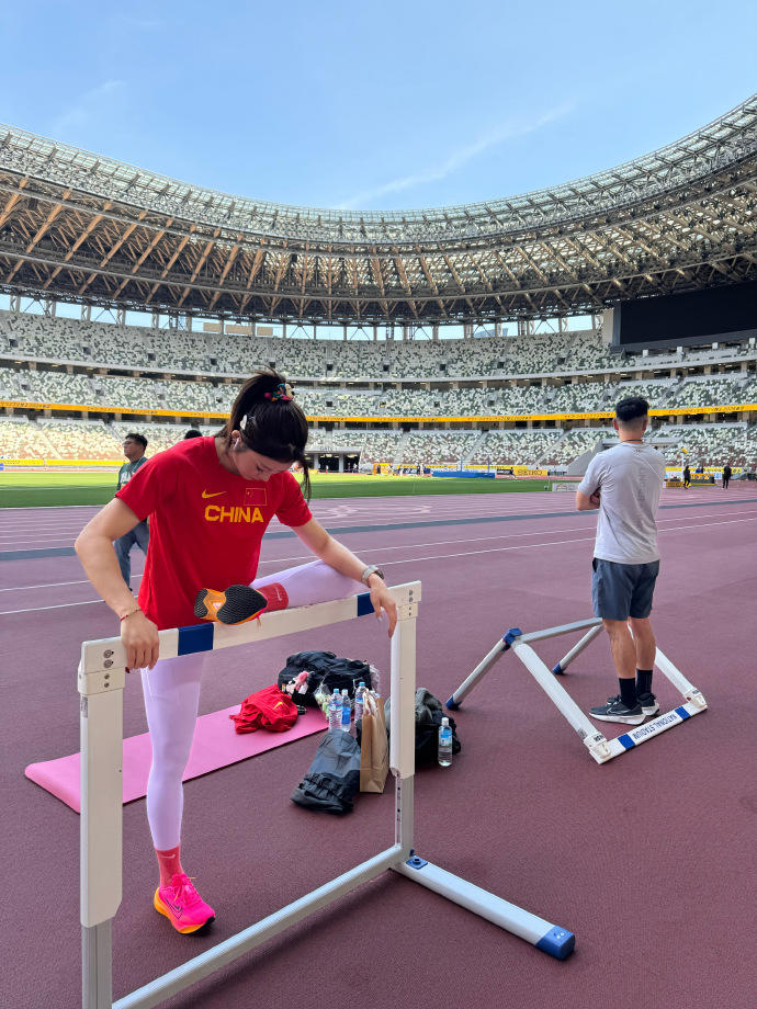 ▲吴艳妮训练照&nbsp; 据吴艳妮微博